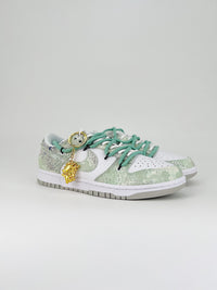 Nike SB Dunk Low green snake