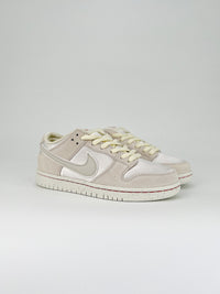 Nike SB Dunk Low beige