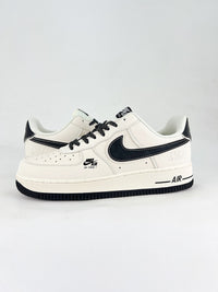 nike airforce1 low white and black
